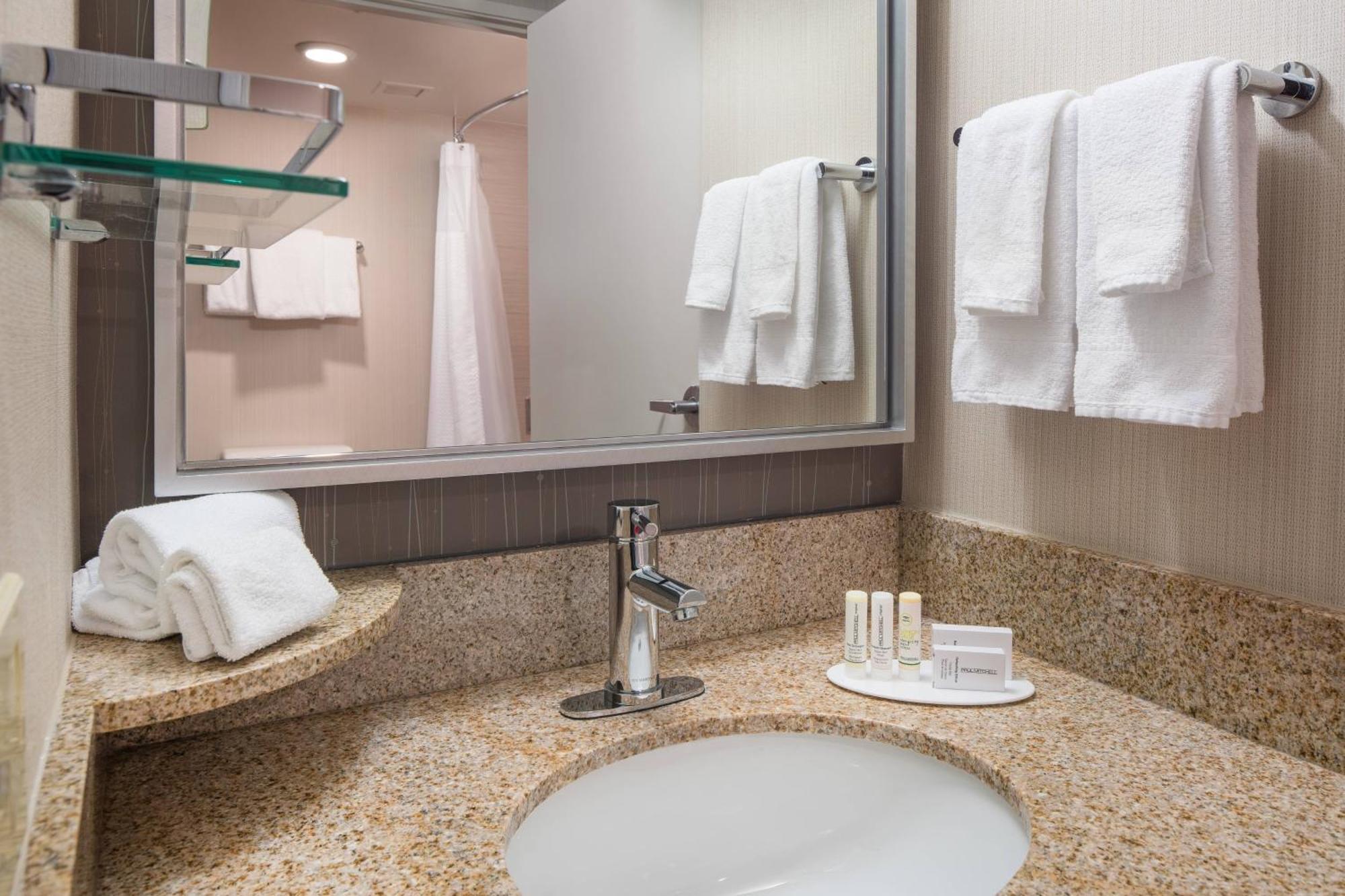 Courtyard By Marriott Richmond Berkeley Otel Dış mekan fotoğraf